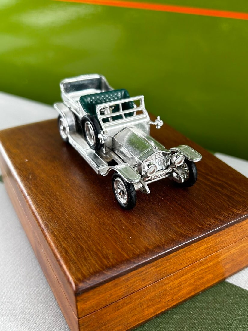 Vintage 1907 Rolls Royce Silver Ghost On A Solid Wood Teak Box. - 5