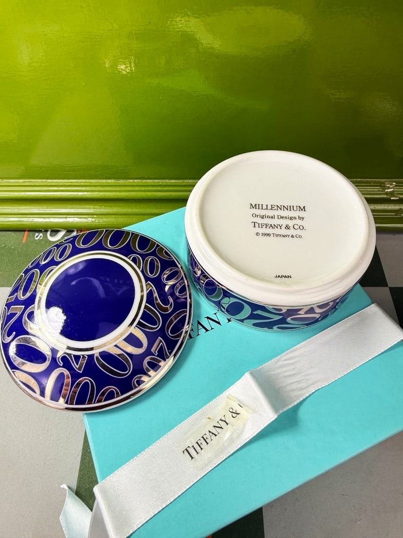 Tiffany & Co Millennium 2000 Trinket Box Blue Porcelain - 4