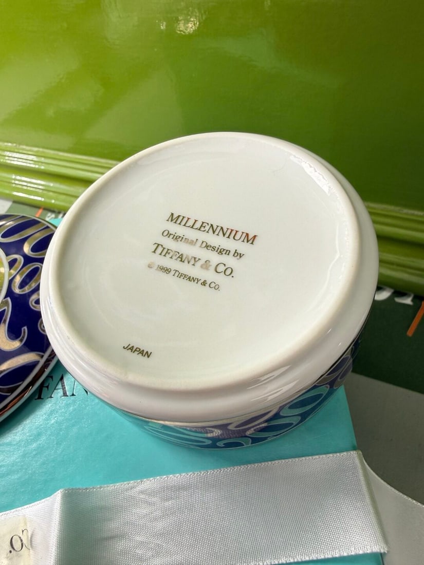 Tiffany & Co Millennium 2000 Trinket Box Blue Porcelain - 5