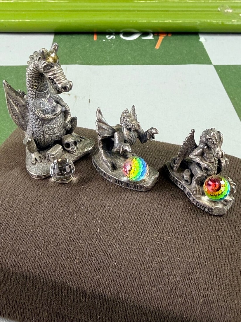 Mystic Legends Defender Of The Realm Myth And Magic Style Ornaments x3: Mystic Legends Defender Of The Realm Myth And Magic Style Ornament, condition as pictured.