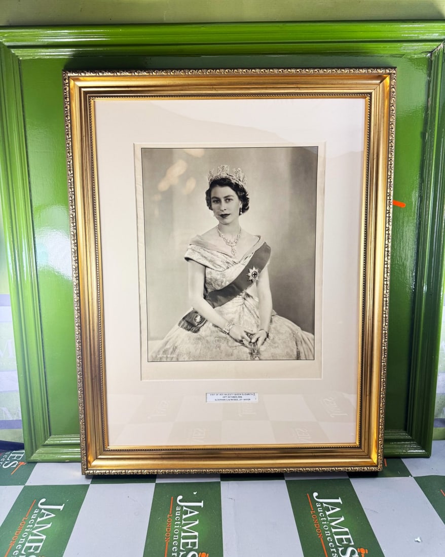Queen Elizabeth II -Vintage Lithograph Signed Elizabeth R Dated 1956- Wilding (Dorothy) Portrait (1 of 10)