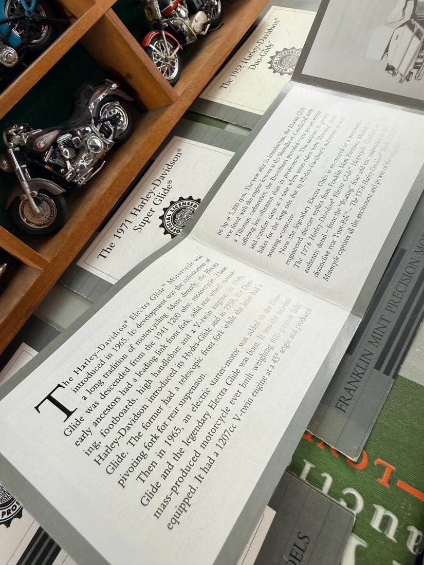 Harley-Davidson Franklin Mint 1/24 Motorcycles Collection In Display - 6