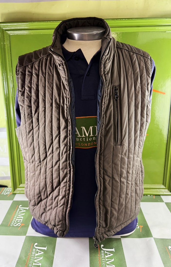 Hackett London-Classic Bronze Designer Under Jacket Sports Gillet: Hackett London -Classic Bronze Designer Under Jacket Sports Gillet, Rrp £229. From a well known premium pre owned retailer who specialises in top quality brand name garments, bags and shoes etc,