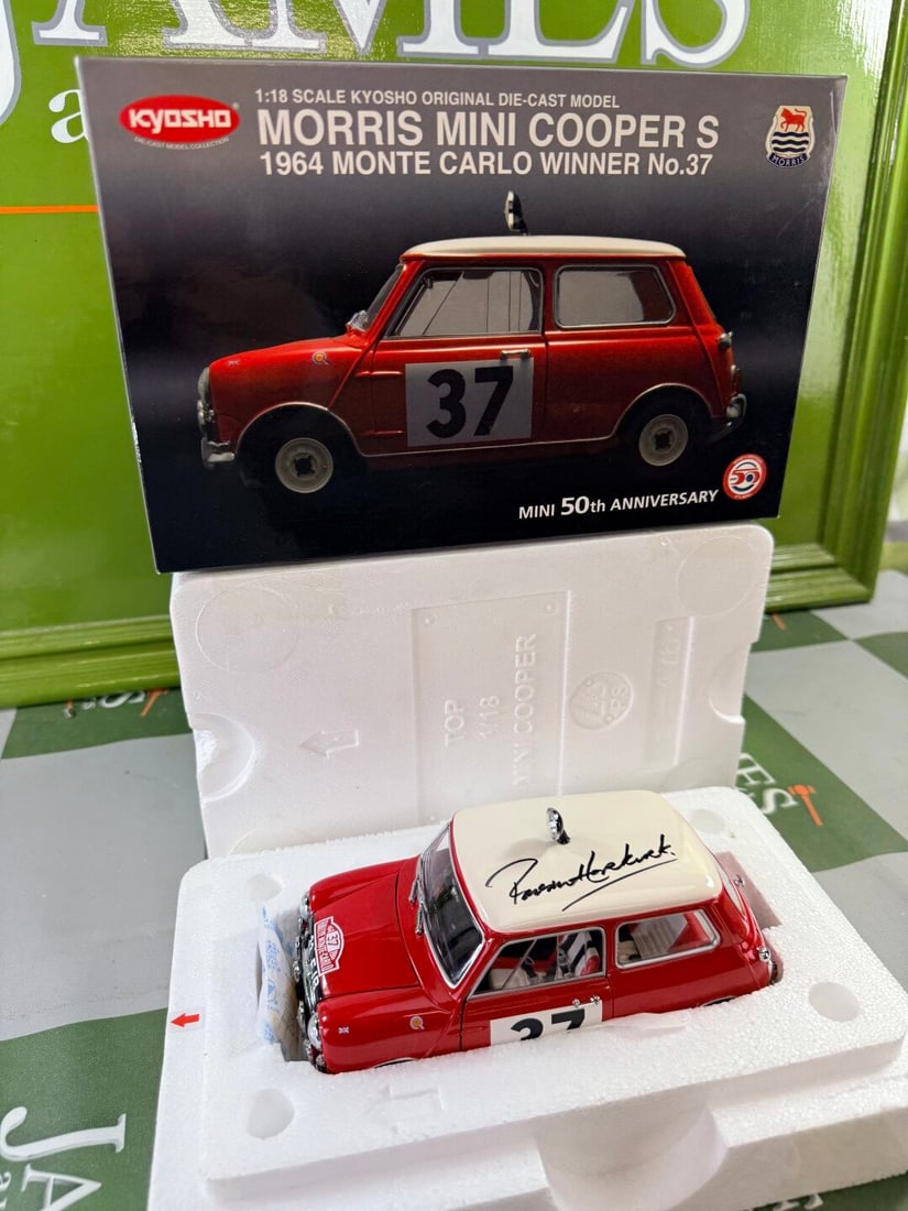 1/18 scale Morris Mini Cooper S 1964 Monte Carlo Winner 50th Anniversary signed by Paddy Hopkirk - 5