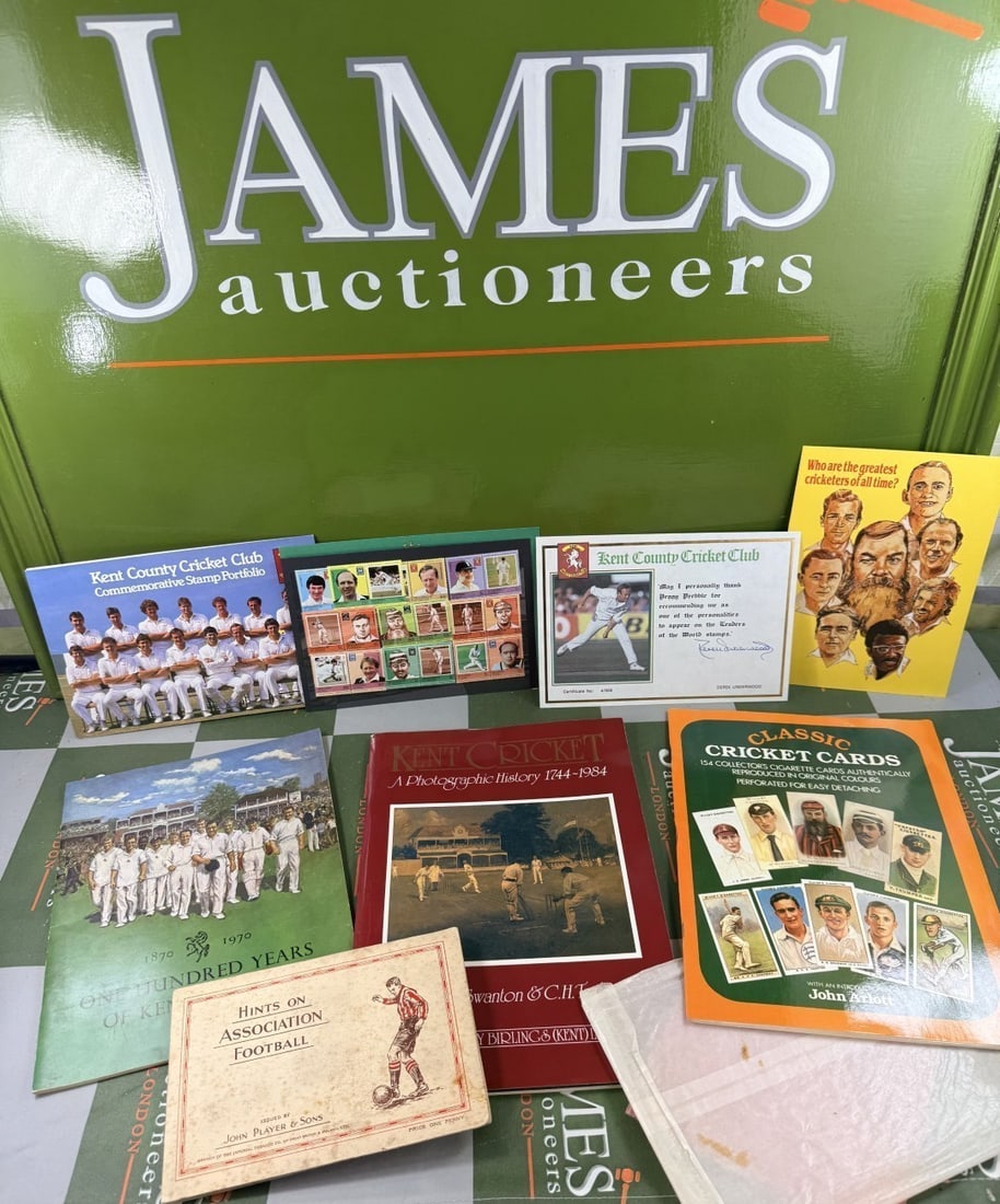 Vintage Kent County Cricket Memorabilia & Football Collection Book.: Vintage Kent County Cricket Memorabilia & Football Collection Book. from a private collector, all in very good condition, please examine pictures for details/conditions report.