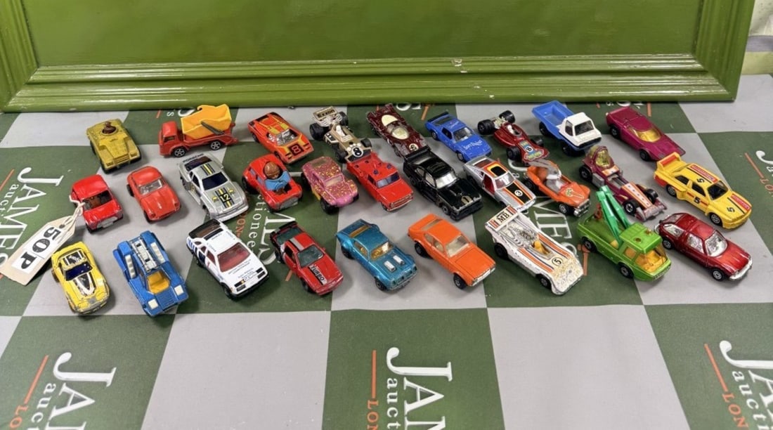 Collection of Corgi /Matchbox & Misc Dies Cast 1:43 Scale x 29 - 3