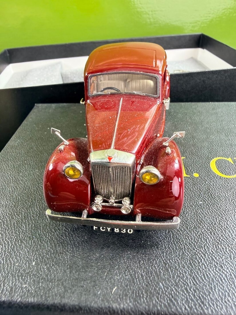 J & M Classics 1:43 Scale-TF21 Drophead & Alvis Ta14 Saloon #30 - 8