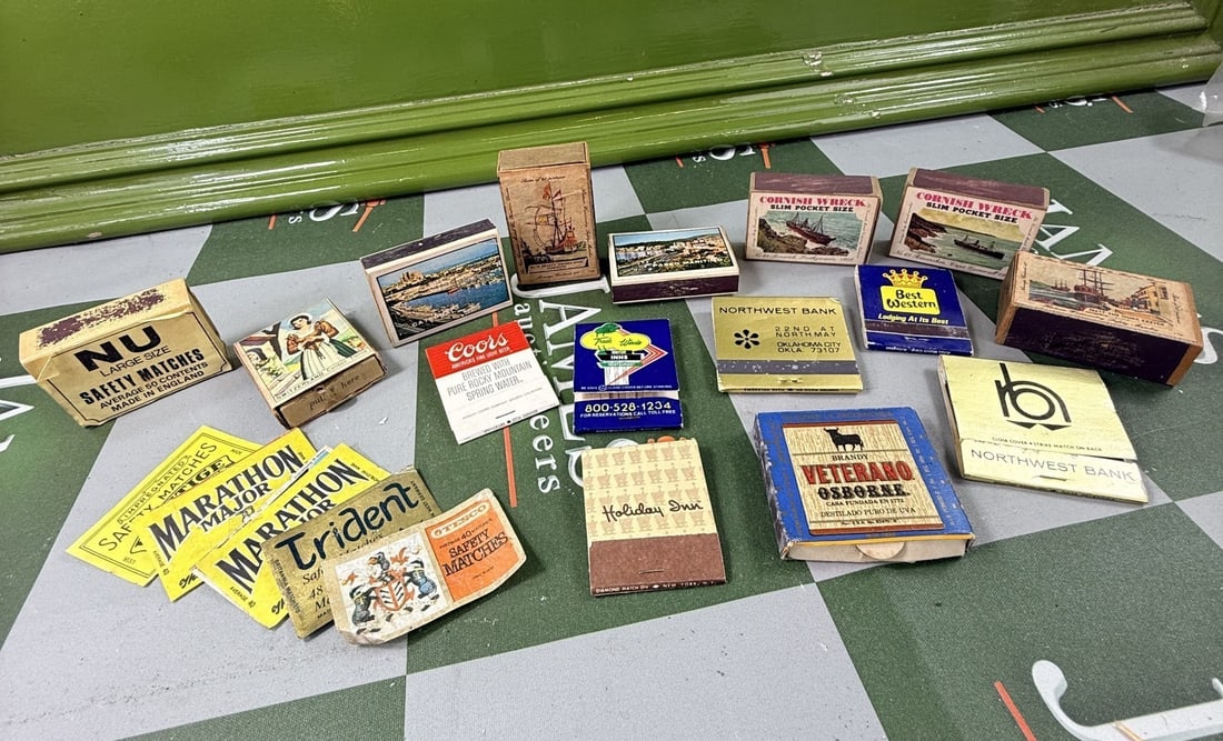 Collection Of Vintage Original Matchboxes From Around The World: Collection Of Vintage Original Matchboxes From Around The World- as pictured a nice collection of used matchboxes and original labels.