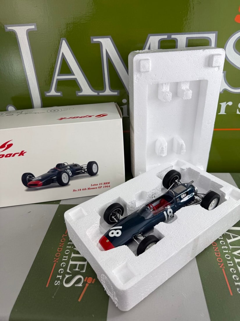 Spark J.Clark Lotus 25 BRM No.18- 6th March Monoco Gp 1964: Spark 1:18 Lotus 25 BRM No.18- 6th March Monoco Gp 1964- A rare undisplayed example complete as pictured with original packaging-Mint Example.
