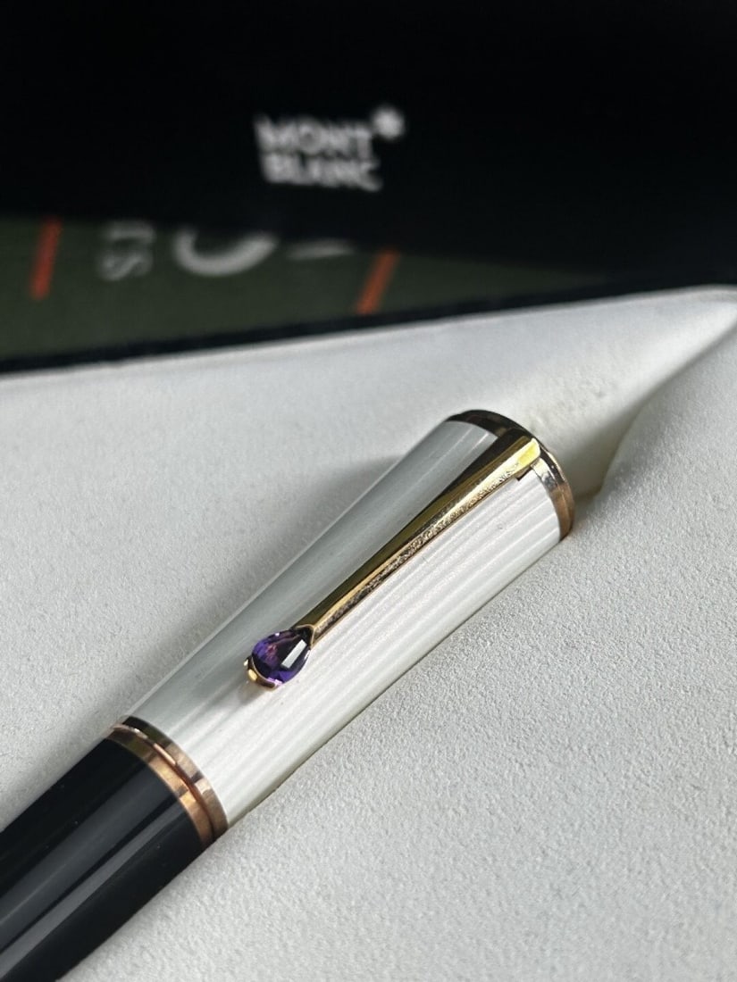 Montblanc Ingrid Bergman La Donna Special Edition Ballpoint Pen - 6