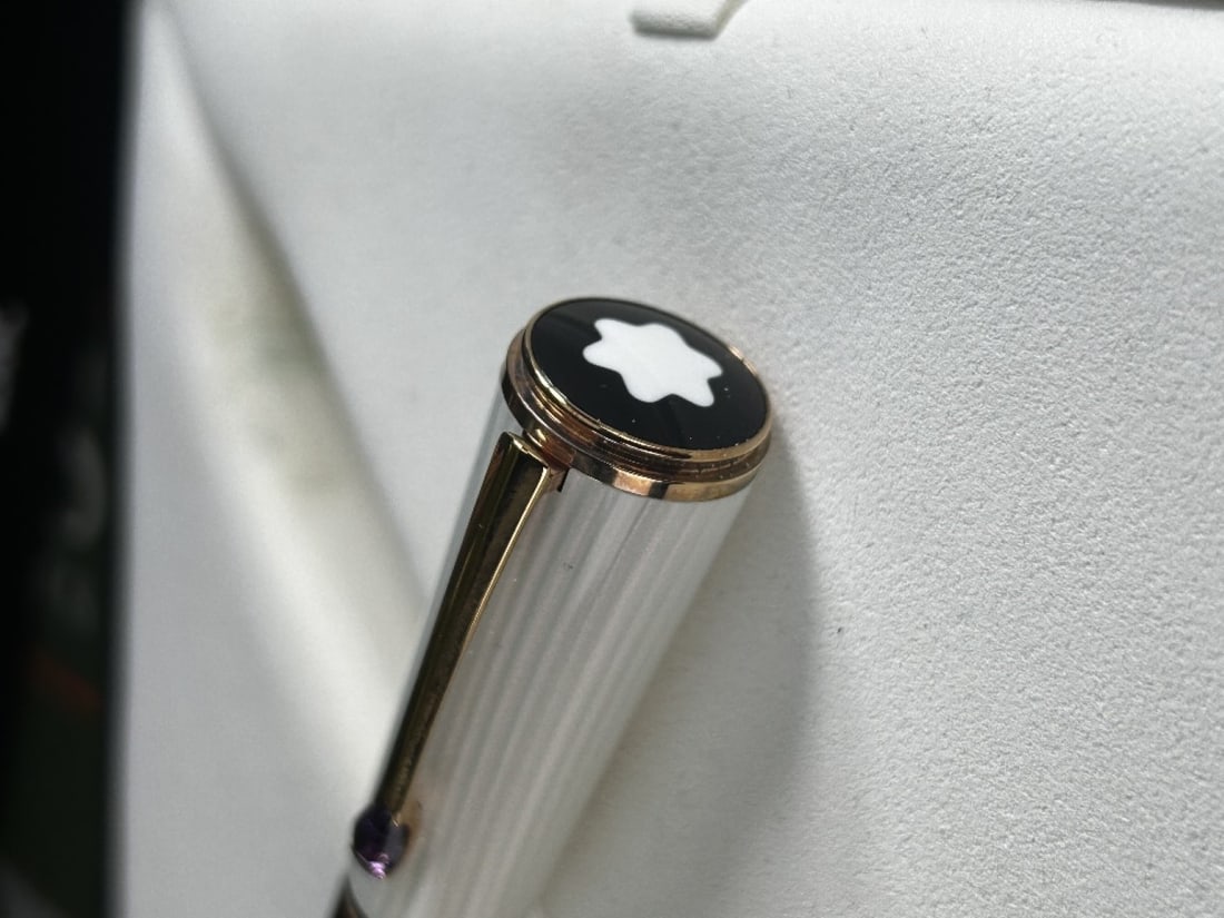 Montblanc Ingrid Bergman La Donna Special Edition Ballpoint Pen - 7
