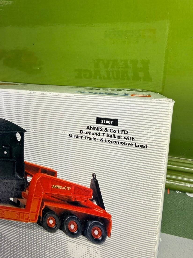 Annis & Co 1:50 Scale Diamond Ballast/Trailer & Locomotive - 3