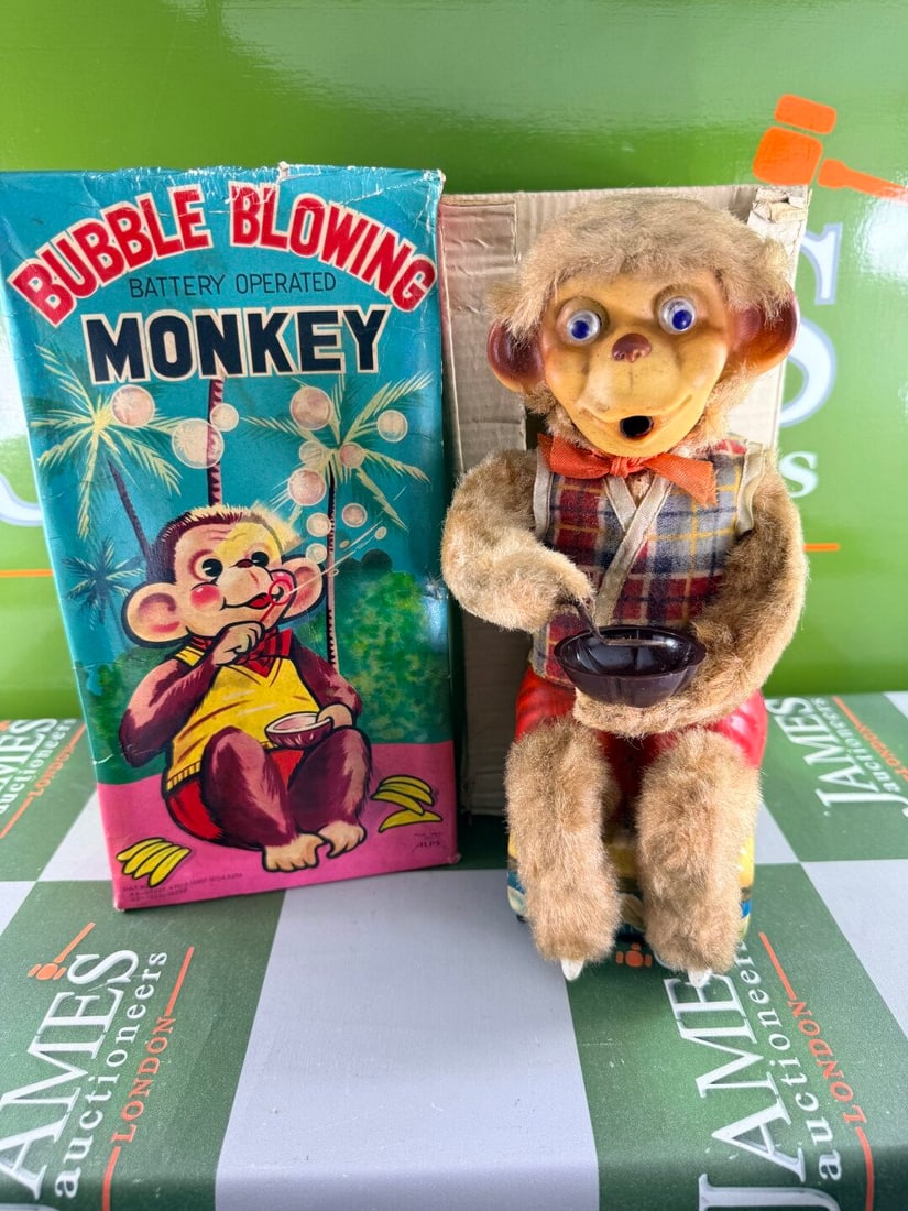 1950s/60s Battery Operated Bubble Blowing Monkey Made by Alps (1 of 8)