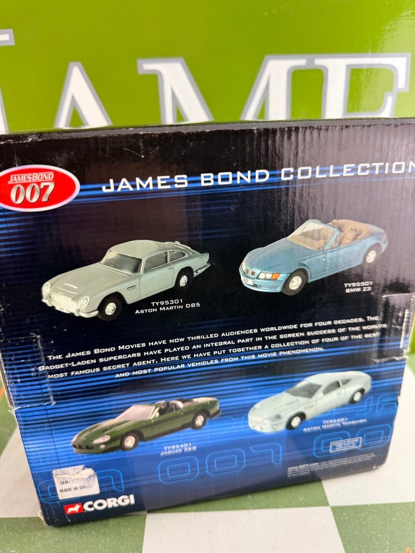 James Bond 007 Film Canister 4 Car Die Cast Set - 3