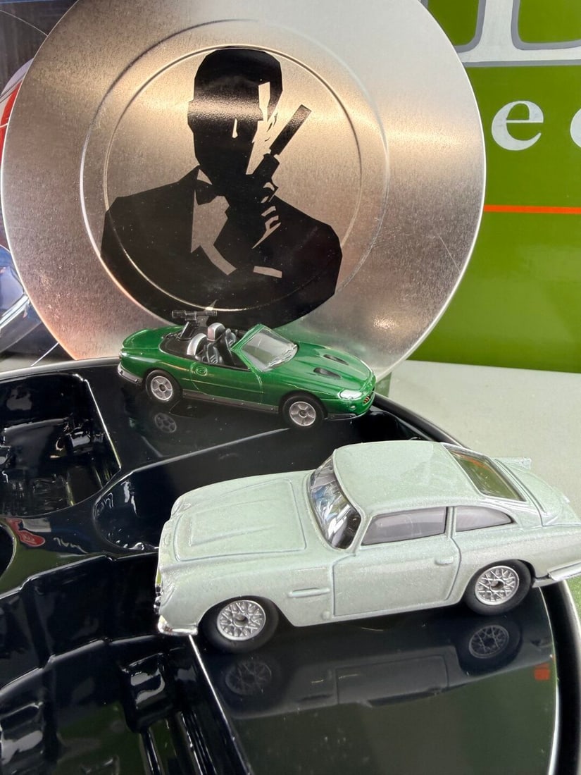 James Bond 007 Film Canister 4 Car Die Cast Set - 5