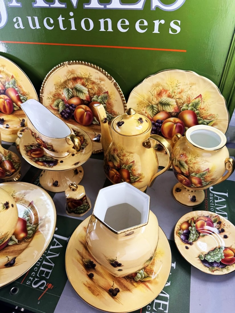 Aynsley Fine Bone China Orchard Gold Set Gold Leaf Rimmed. - 5