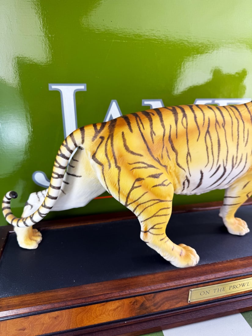Large Franklin Mint Hand Painted Ltd Edition On The Prowl Tiger Display - 5