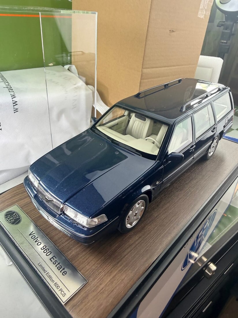 Radscale 1:18 Die Cast Volvo 960 Estate Ltd Edition of Only 600 PCS - 2