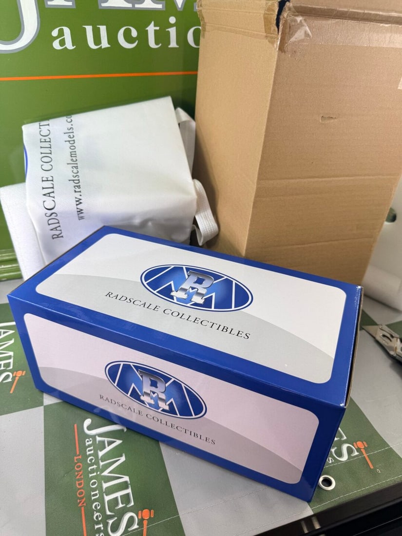 Radscale 1:18 Die Cast Volvo 960 Estate Ltd Edition of Only 600 PCS - 6