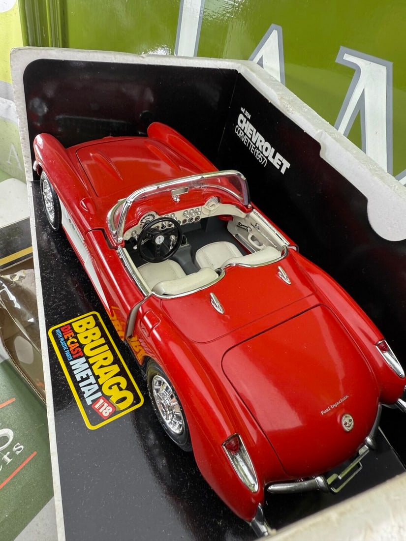 Burago 1:18 Scale Chevrolet Corvette 1957 - 4