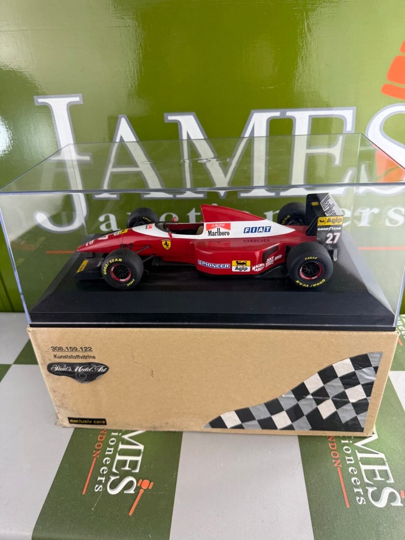 Grand Prix Classics 1:18 Jean Alesi Ferrari 93A 1993: Grand Prix Classics 1:18 Jean Alesi Ferrari 93A 1993- A rare undisplayed example complete as pictured with original packaging-