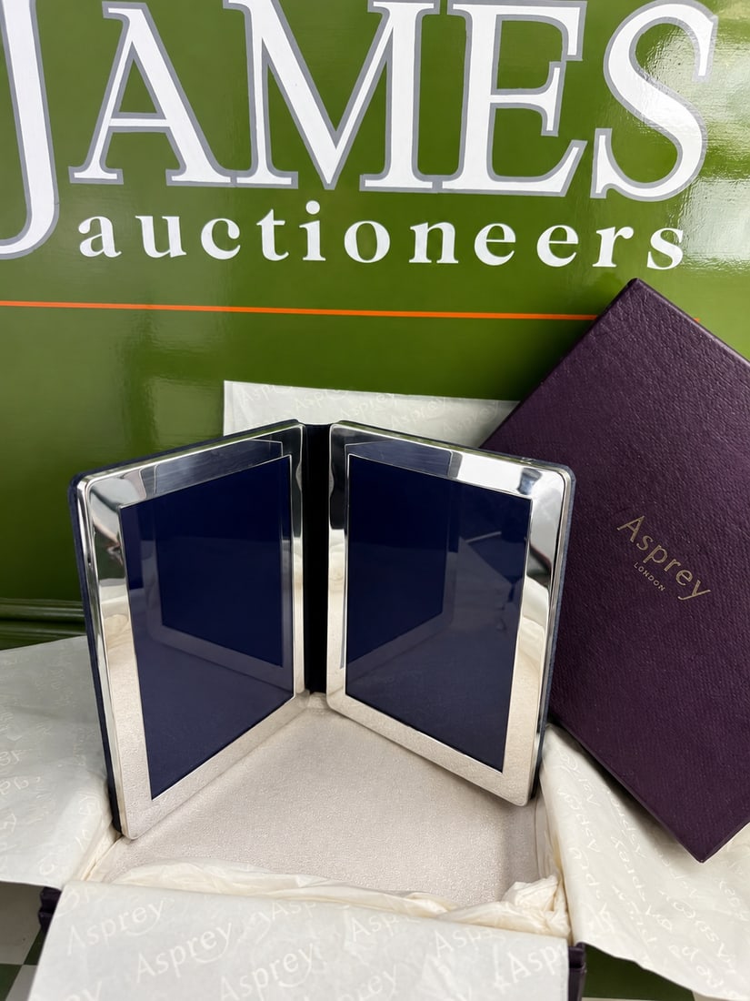 Asprey London Silver Plated Double Photo Frame 8.5 x 6.5 inches: Asprey London Silver Plated Double Photo Frame 8.5 x 6.5 inches, rare vintage examples in original packaging and tissue paper