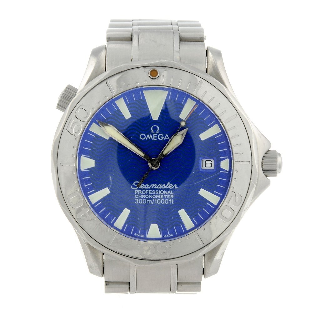 A gent's Omega Seamaster Professional 300M Sports Ltd (1 of 4)