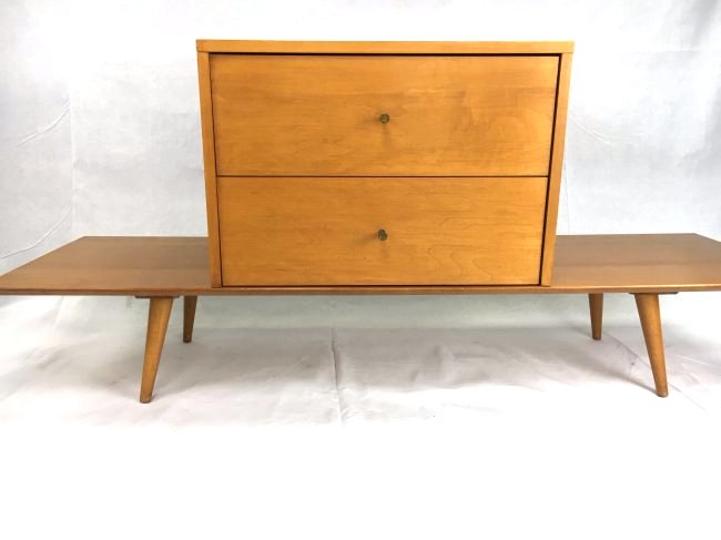 Paul McCobb Planner Group Bench & Cabinet Maple MCM: Gorgeous all original low bench and removable 2-drawer cabinet designed by Paul McCobb for Planner Group. All maple wood with metal drawer pulls. Both pieces retain their original labels. Shipping can