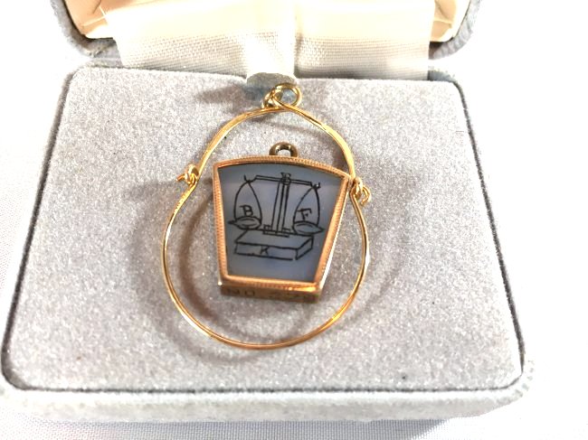 14K Gold Masonic Pendant Plus Charm Hanger: Lovely ladies charm hanger in 14k gold with an unusual ladies masonic (Eastern Star?) pendant. Pendant is engraved on edges Chapter 279 Kane R.A.