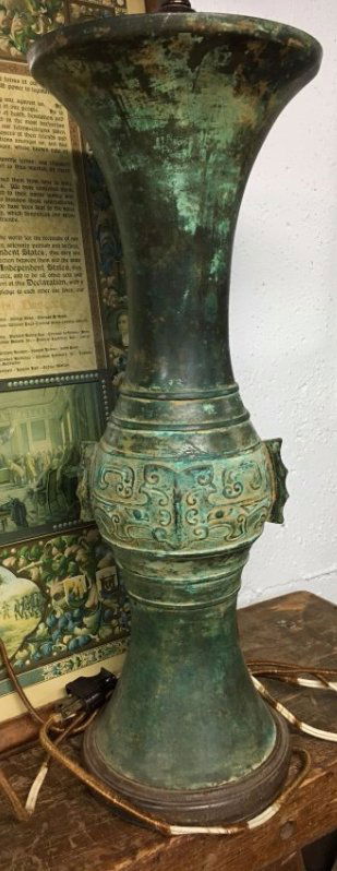 pair ancient bronze Chinese vase lamps Zhou Dynasty (1 of 5)