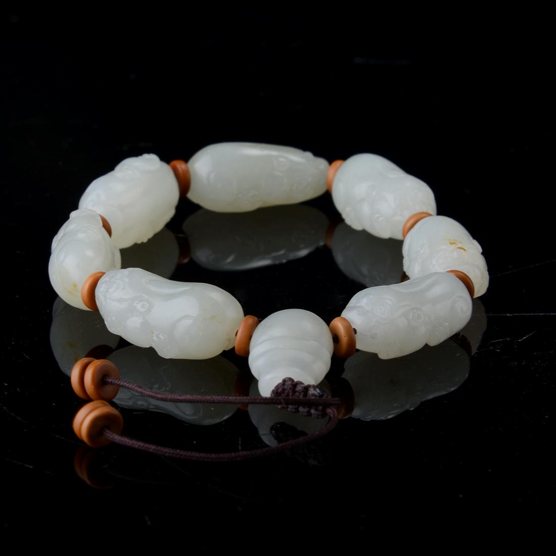 Chinese Xinjiang Hetian Jade Carved Beast Bracelet (1 of 6)