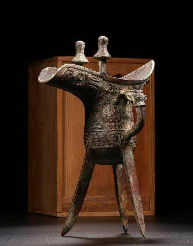 Sang dynasty bronze beast grain big goblet with (1 of 8)