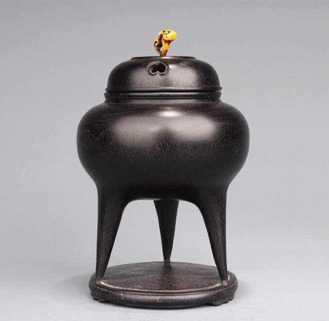 Red sandalwood incense burner with three legs in the (1 of 10)