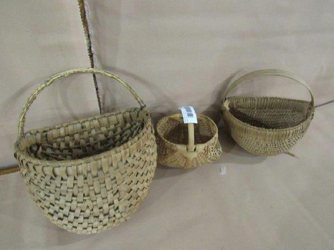 3 small primitive baskets (1 of 4)