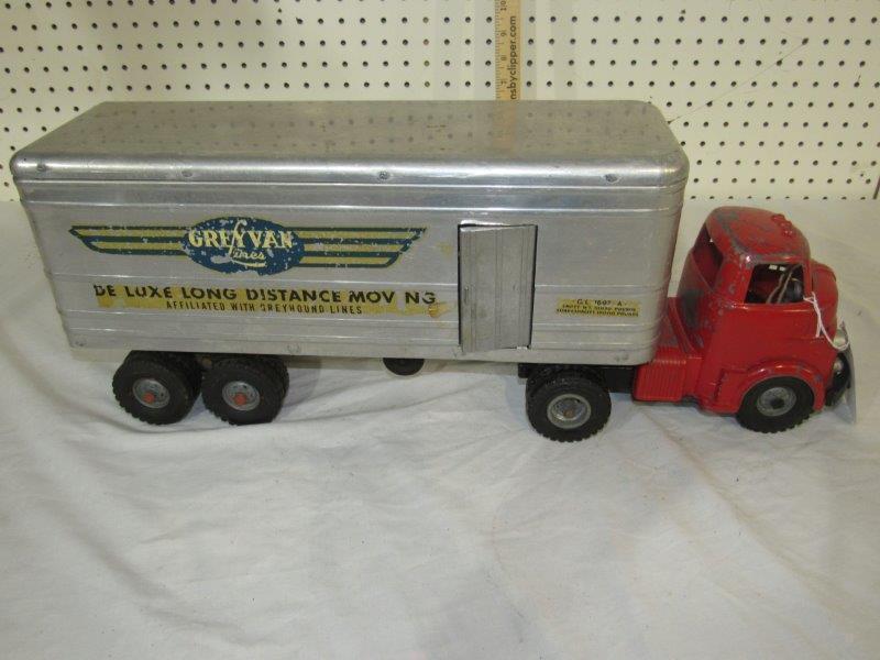 Wyandotte Grey Van Lines Tractor-Trailer Toy Truck (1 of 6)