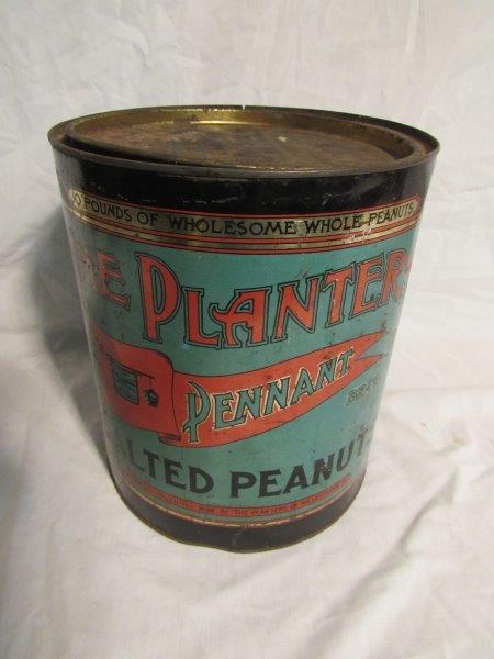 The Planters Pennant Peanut Tin (1 of 3)