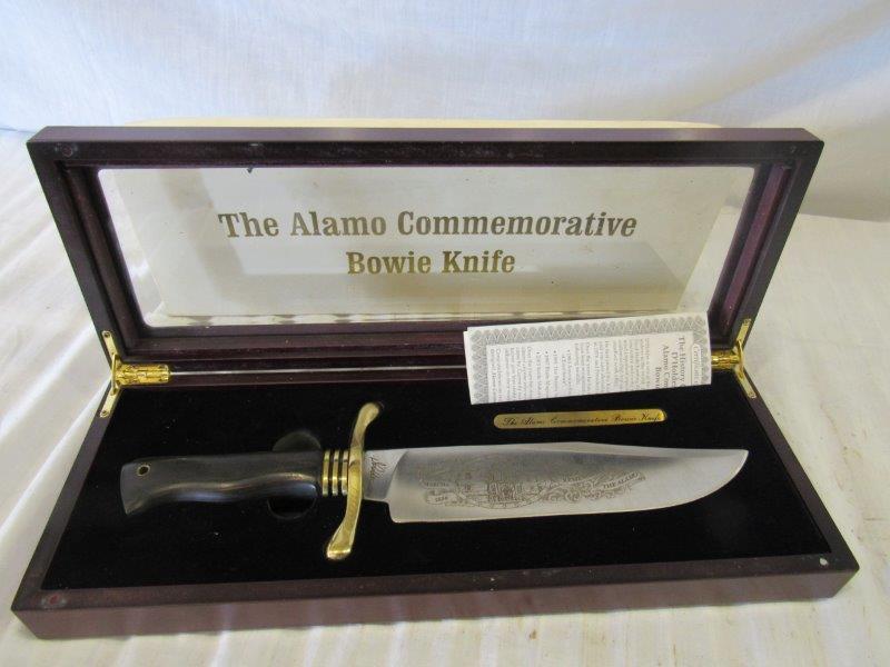 The Alamo commemorative Bowie knife (1 of 4)