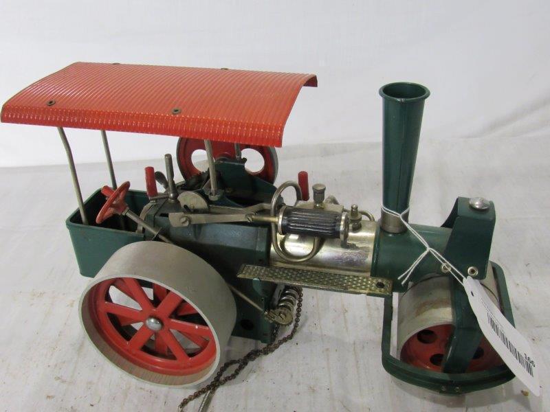 Steam powered roller (1 of 3)