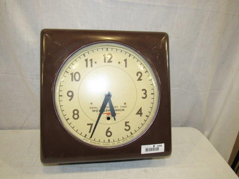 Self-winding Western Union clock (1 of 4)