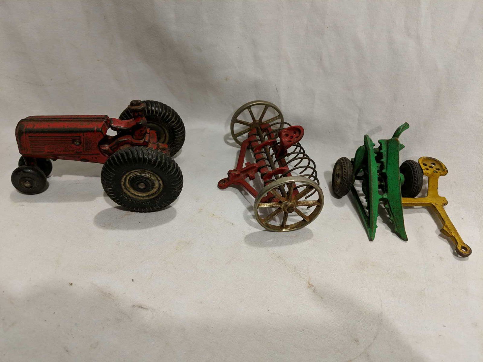Arcade 3-piece cast iron toy lot (1 of 5)