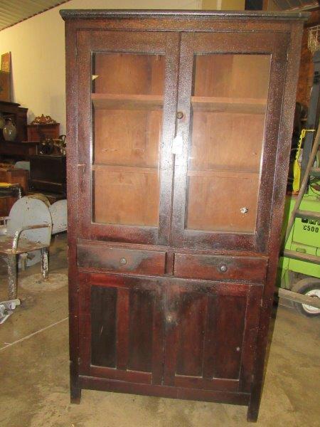 Early American flat wall cupboard (1 of 10)