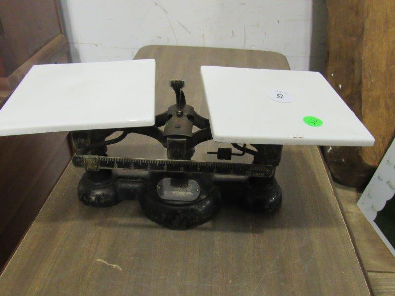 Ohaus scale (1 of 3)