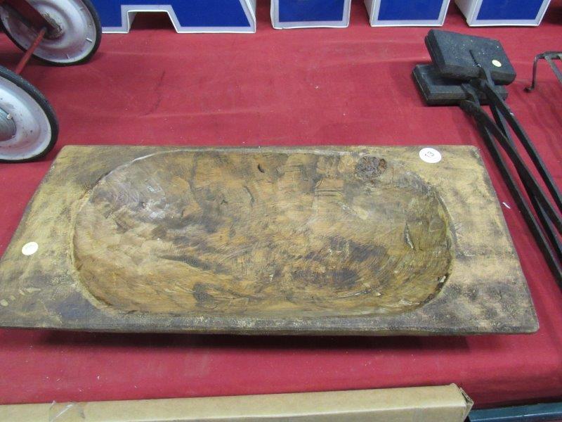 Small primitive trencher bowl (1 of 2)