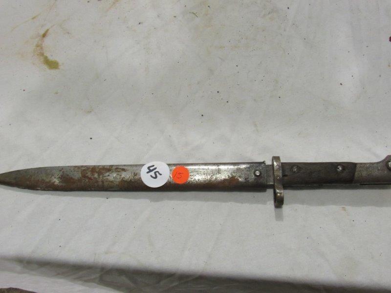Military bayonet with scabbard: 18 in Long
