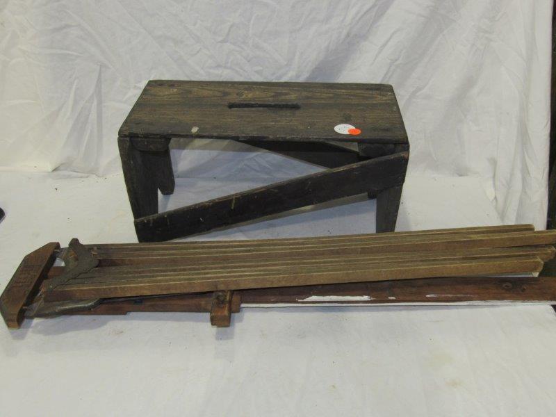 Leader wall mount clothes dryer and small bench (1 of 3)