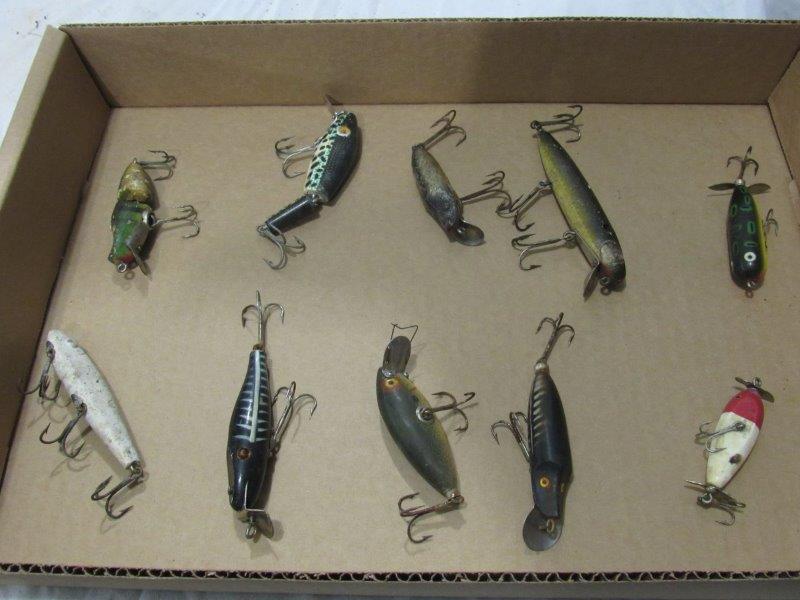 10 various wooden fishing lures: .