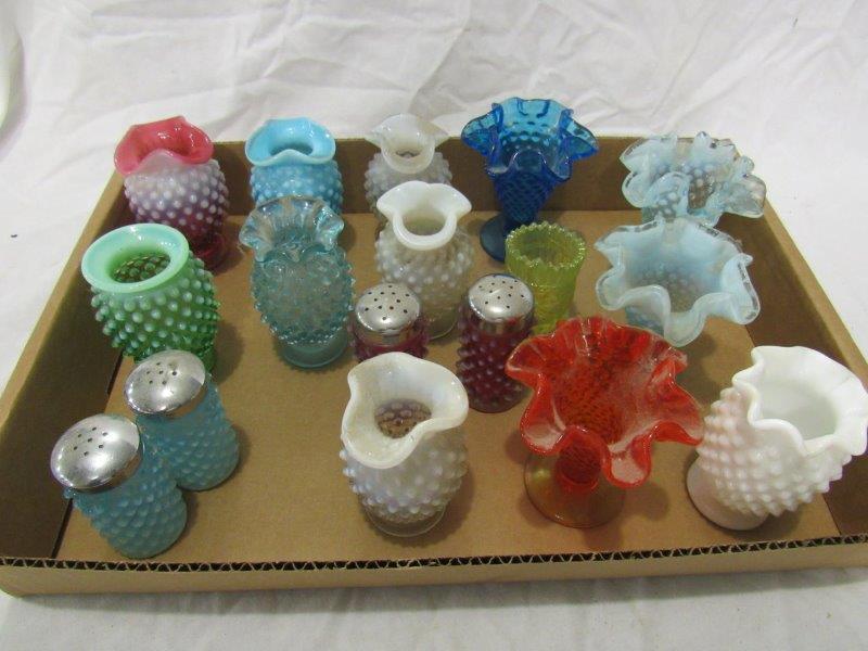 Flat of miscellaneous glassware (1 of 6)