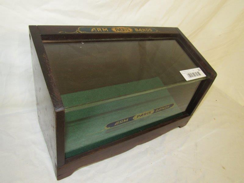 Small Paris arm bands display case (1 of 5)