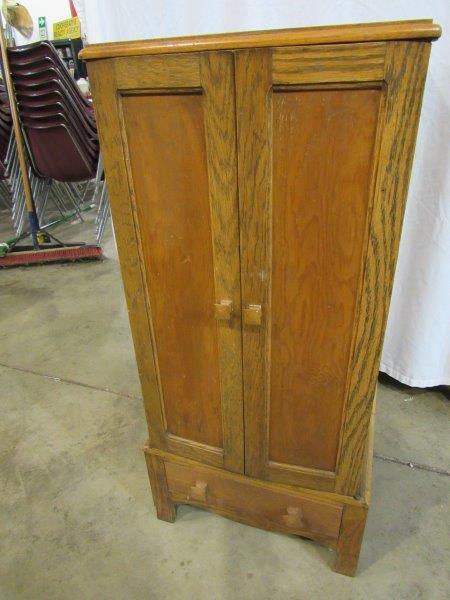 36 drawer card catalog cabinet (1 of 10)