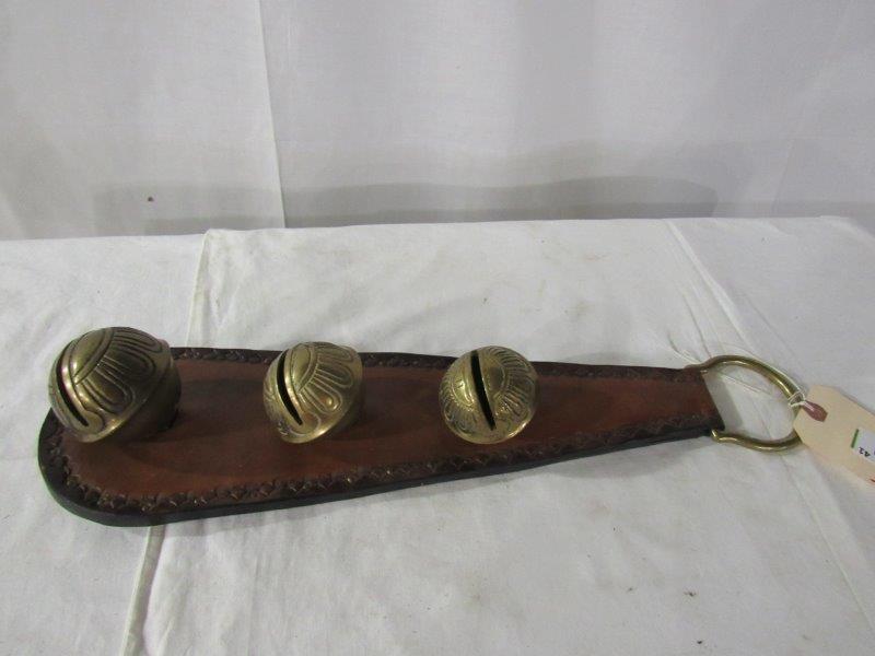 3 graduated brass bells on breast strap (1 of 4)